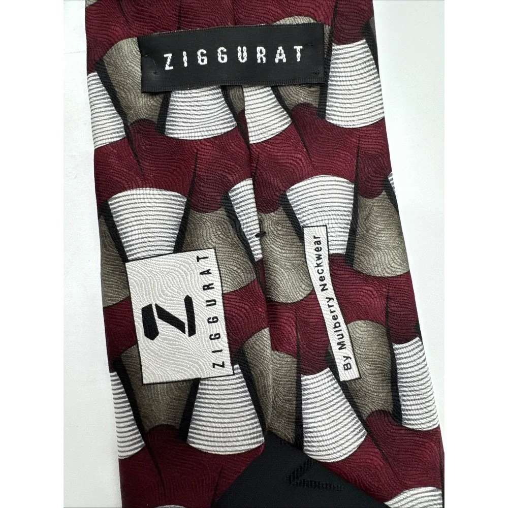 Ziggurat beautiful tie